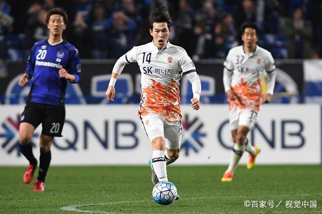 半岛体育入口官网-都灵遭遇客场失利，士气低迷难振