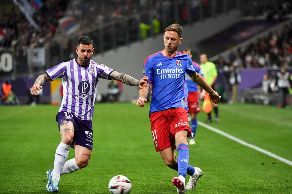 半岛官方体育登录入口-法兰克福球员人气飙升，成为球迷宠儿的简单介绍